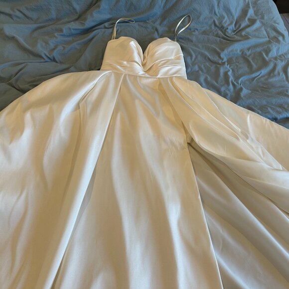 SIZE 8 Jenny by Jenny Yoo Preston Gown - Picture 4 of 4
